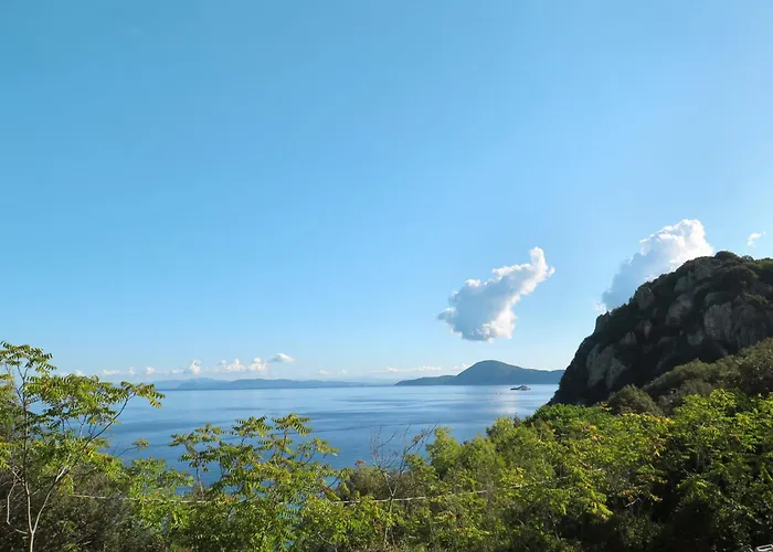 Apartment Il Seccione-2 By Interhome